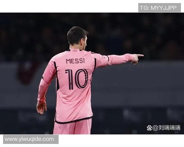 足球明星中那些身披3号战袍的传奇人物与他们的辉煌故事