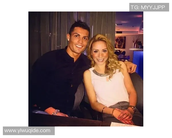 足球明星私生活揭秘精美花边图片全景展示