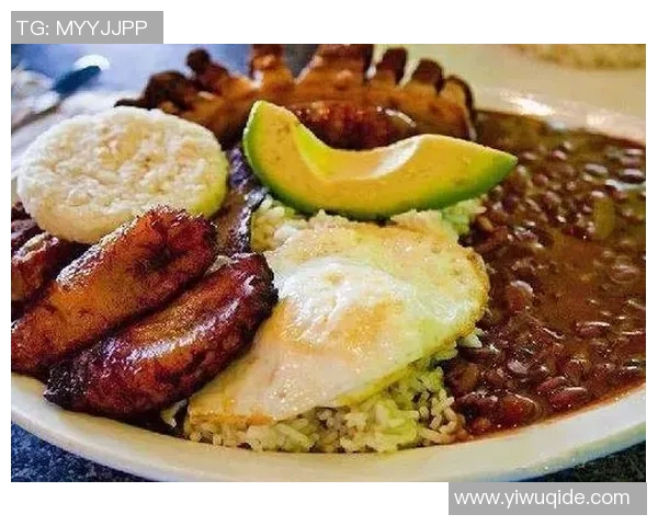 足球明星日常生活揭秘吃盒饭时的趣味瞬间大合集