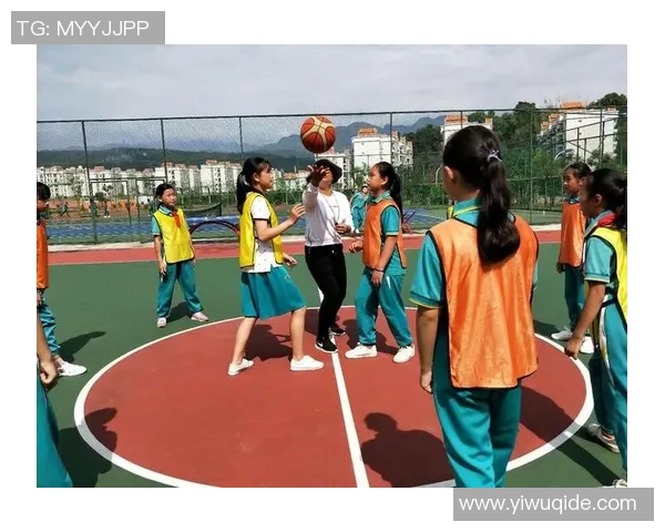 篮球明星天秤：探讨他们在赛场上的表现与个性魅力的完美平衡